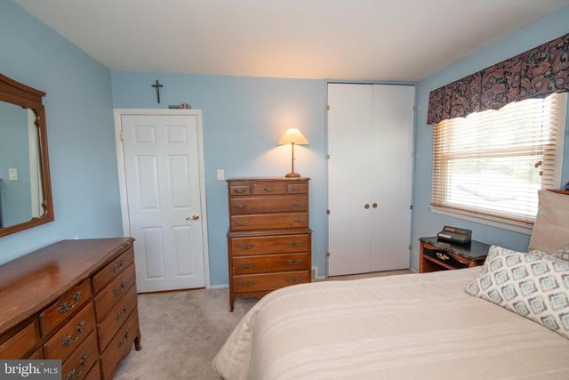 911 THORNTON RD, Horsham, PA 19044
