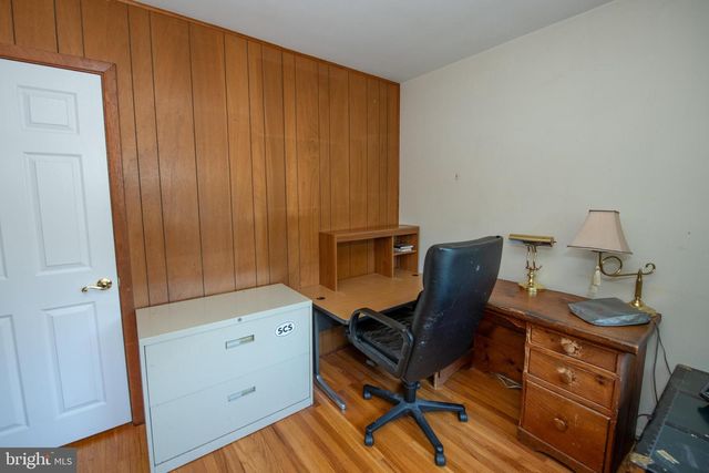 911 THORNTON RD, Horsham, PA 19044