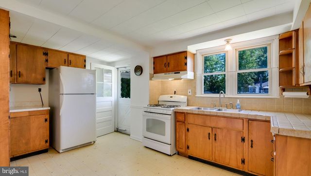 334 MCKINLEY ST, Bristol, PA 19007