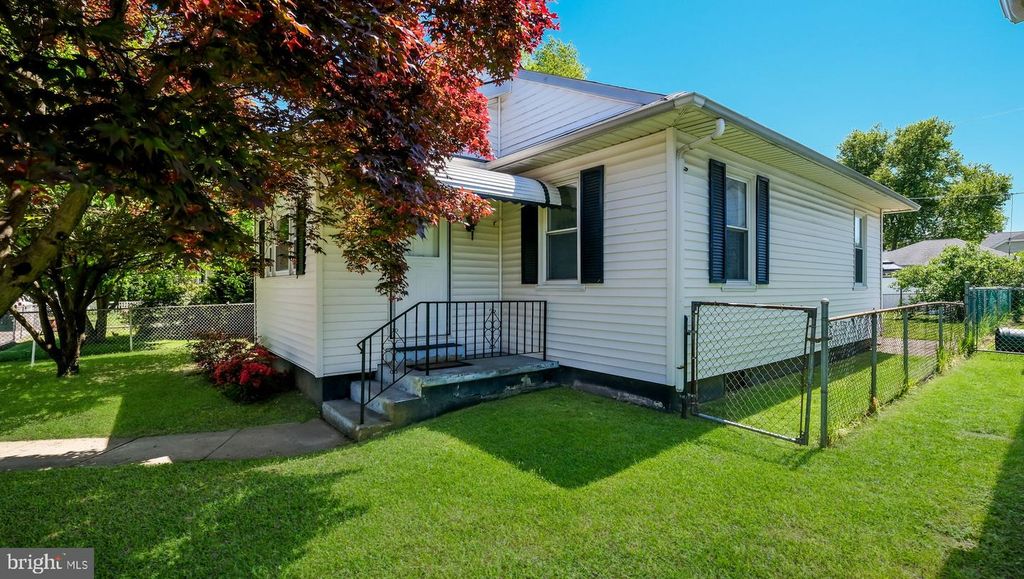 334 MCKINLEY ST, Bristol, PA 19007