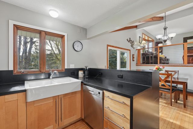 5870 Daniel Court, Shoreview, MN 55126