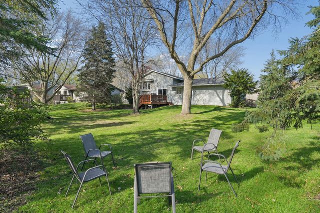 5870 Daniel Court, Shoreview, MN 55126