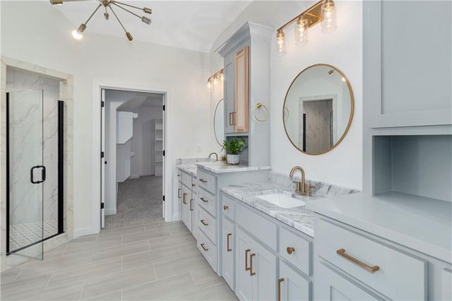 10615 N Mulberry Street, Kansas City, MO 64155