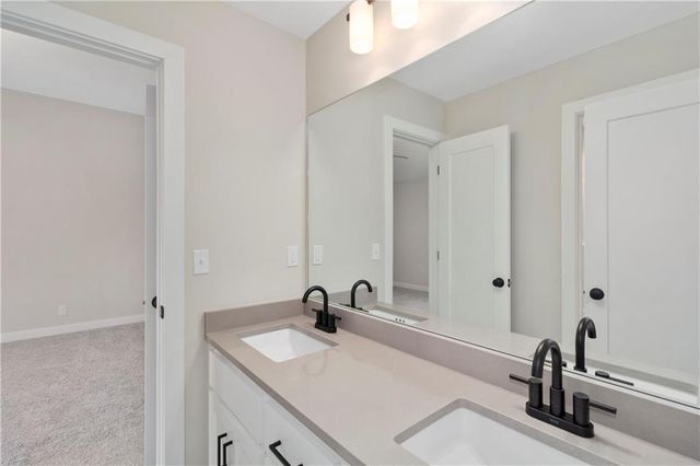 10615 N Mulberry Street, Kansas City, MO 64155