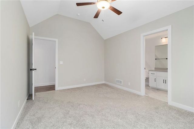 10615 N Mulberry Street, Kansas City, MO 64155