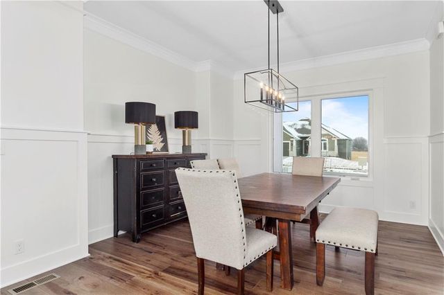 10615 N Mulberry Street, Kansas City, MO 64155