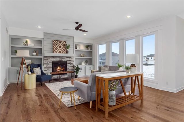 10615 N Mulberry Street, Kansas City, MO 64155