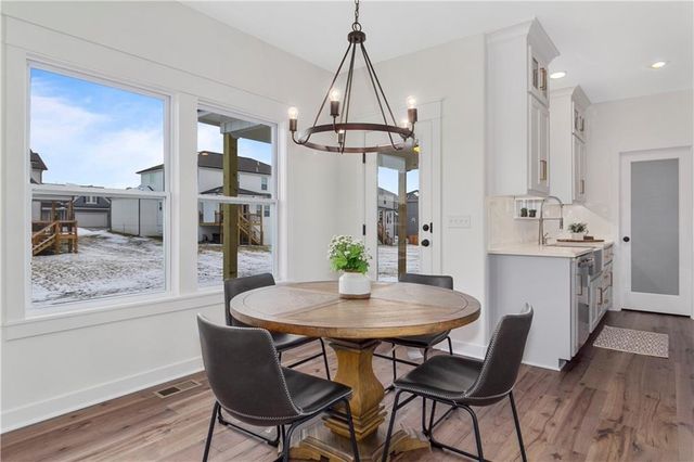 10615 N Mulberry Street, Kansas City, MO 64155