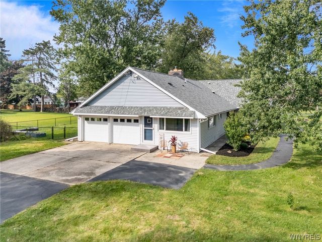 2 Nashua Court, Lancaster, NY 14086