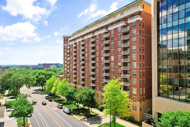 360 W Washington Avenue #606, Madison, WI 53703