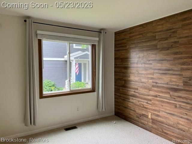 1465 BEACHLAND Boulevard, Waterford Charter Township, MI 48320