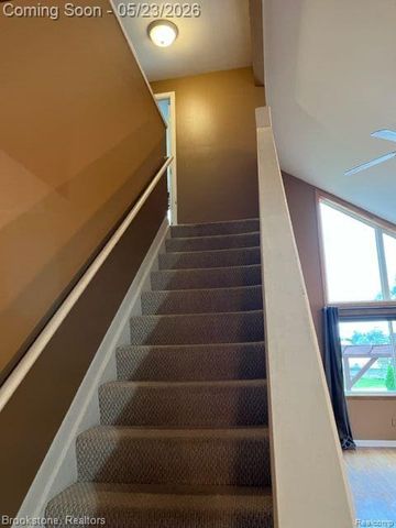 1465 BEACHLAND Boulevard, Waterford Charter Township, MI 48320