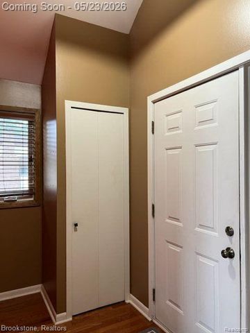 1465 BEACHLAND Boulevard, Waterford Charter Township, MI 48320