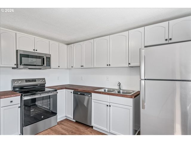 3482 ADAH Ave, Albany, OR 97322