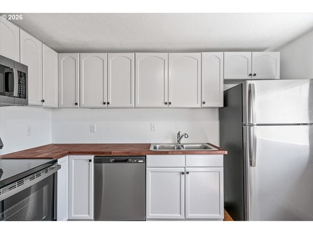3482 ADAH Ave, Albany, OR 97322