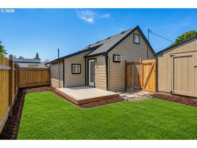 3482 ADAH Ave, Albany, OR 97322