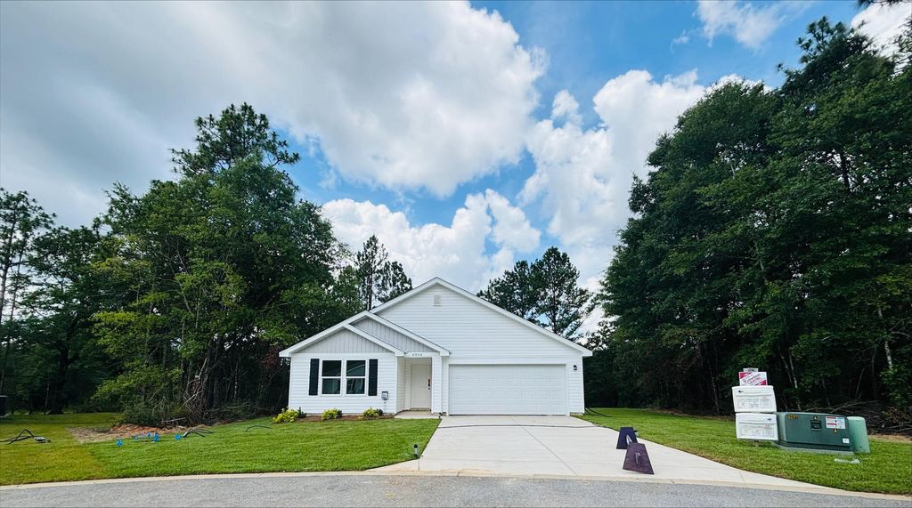 6004 Hidden Knoll Court, Crestview, FL 32539