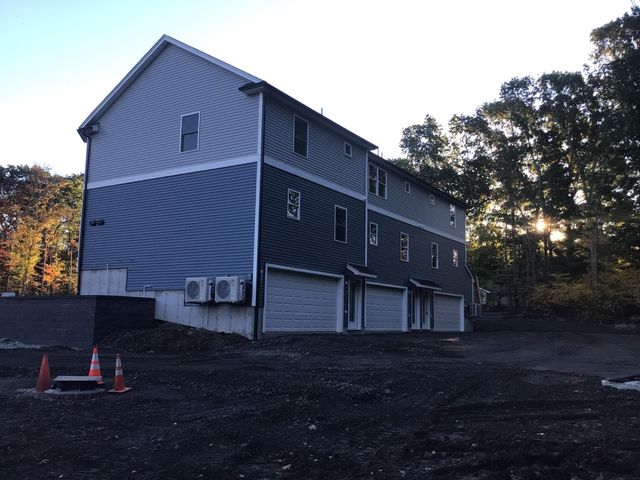 299 Quincy St, Building 4 5, Holbrook, MA 02343