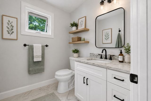 299 Quincy St, Building 4 5, Holbrook, MA 02343
