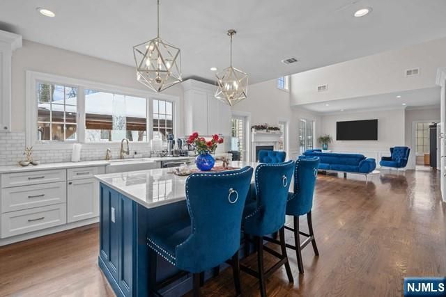 160 Lawrence Drive, Paramus, NJ 07652