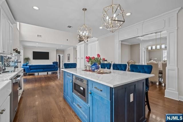 160 Lawrence Drive, Paramus, NJ 07652