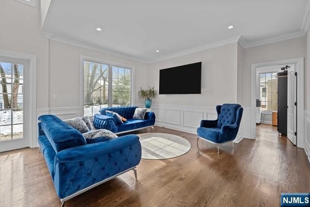 160 Lawrence Drive, Paramus, NJ 07652