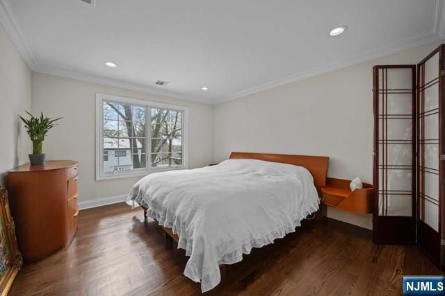 160 Lawrence Drive, Paramus, NJ 07652