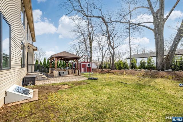 160 Lawrence Drive, Paramus, NJ 07652