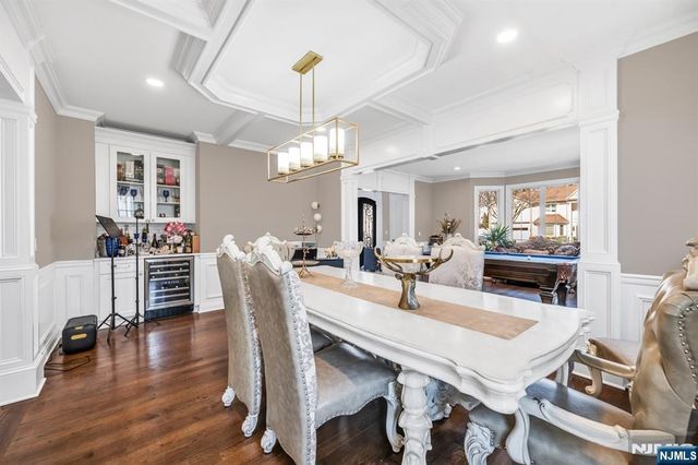 160 Lawrence Drive, Paramus, NJ 07652