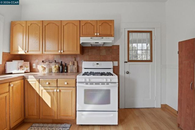 5115 5115 LAWTON AVE, Oakland, CA 94618