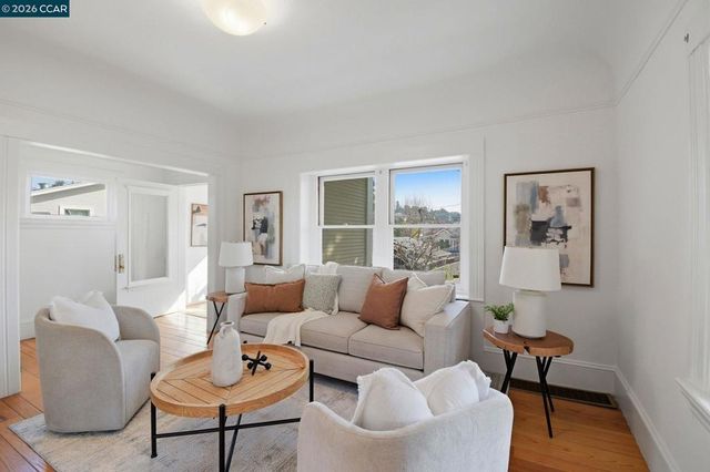 5115 5115 LAWTON AVE, Oakland, CA 94618