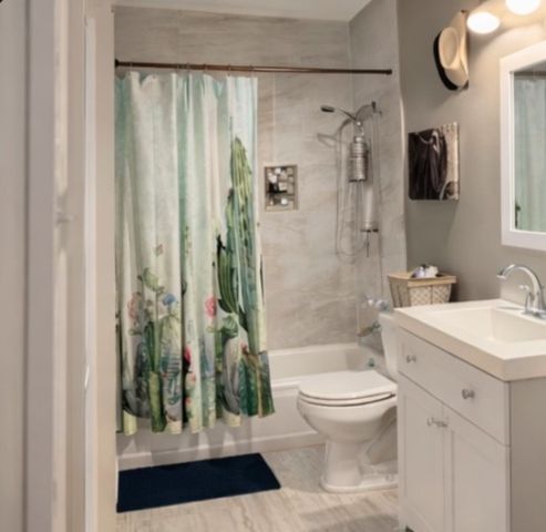 811 N Adams Ave, Beeville, TX 78102