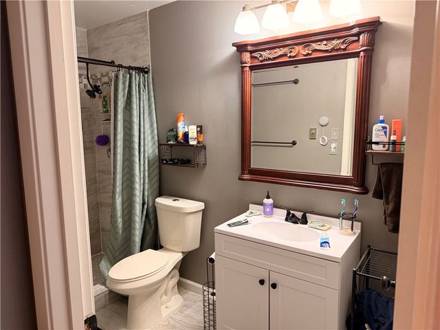 811 N Adams Ave, Beeville, TX 78102