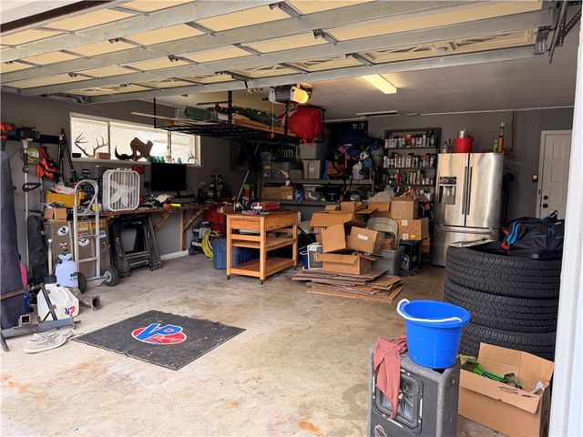 811 N Adams Ave, Beeville, TX 78102