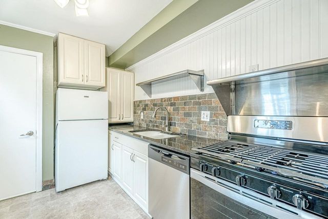 3438 HARGROVE Street, Madison, WI 53714