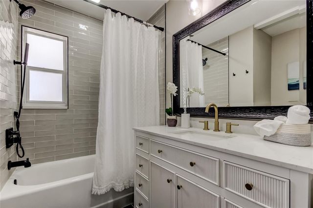 3720 36TH AVENUE N, St Petersburg, FL 33713