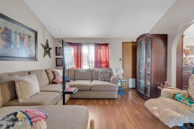 6725 TIGER EYE Drive, El Paso, TX 79924