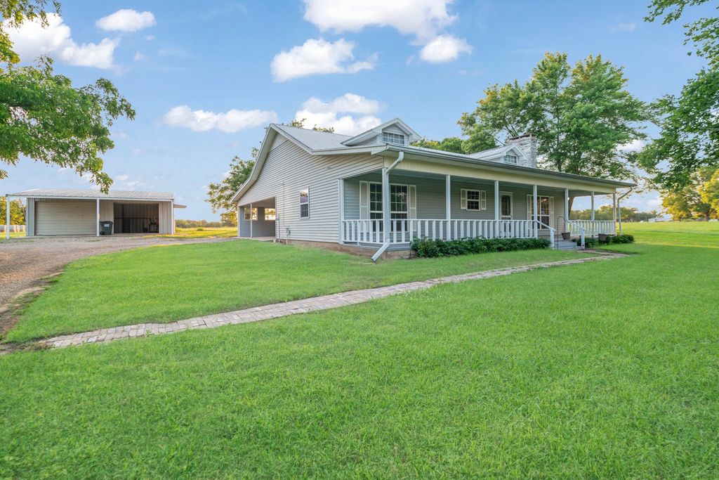 678 CR 12200, Paris, TX 75462