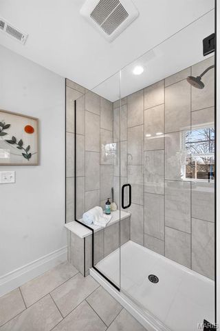 416 S Ballas Road, Kirkwood, MO 63122