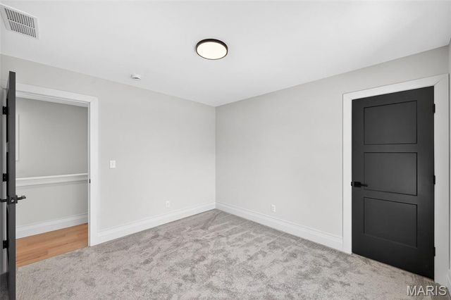 416 S Ballas Road, Kirkwood, MO 63122