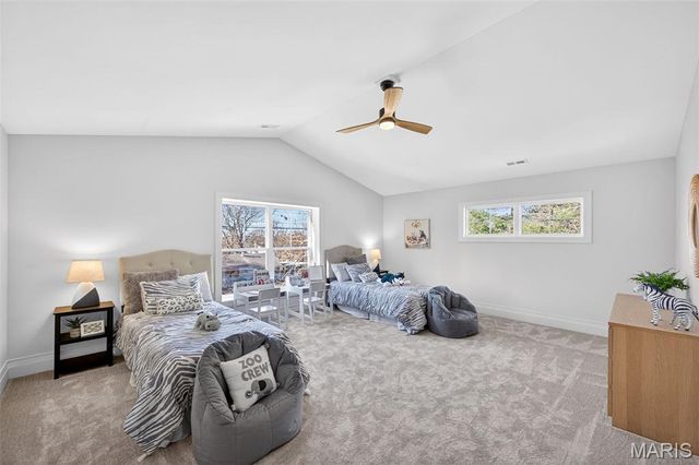 416 S Ballas Road, Kirkwood, MO 63122