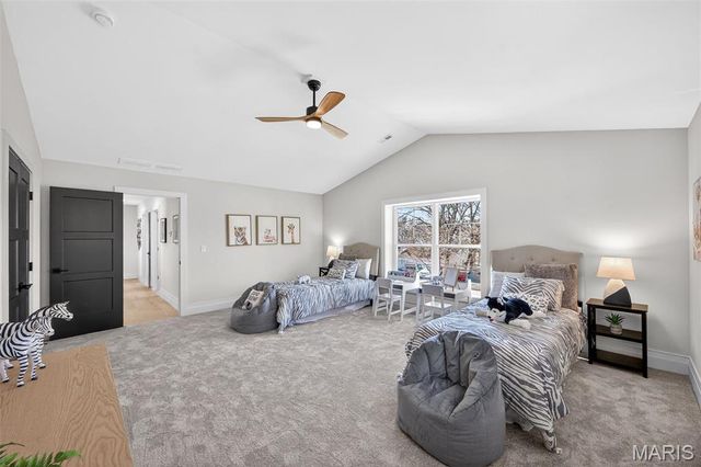 416 S Ballas Road, Kirkwood, MO 63122