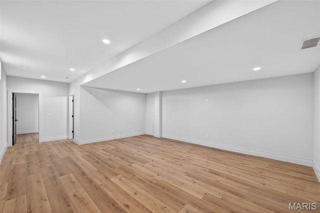 416 S Ballas Road, Kirkwood, MO 63122