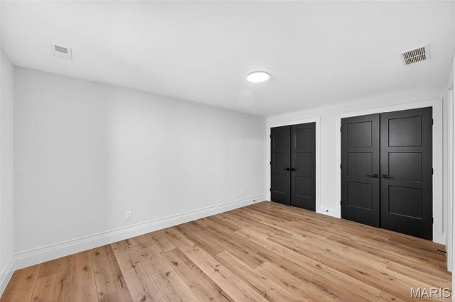 416 S Ballas Road, Kirkwood, MO 63122