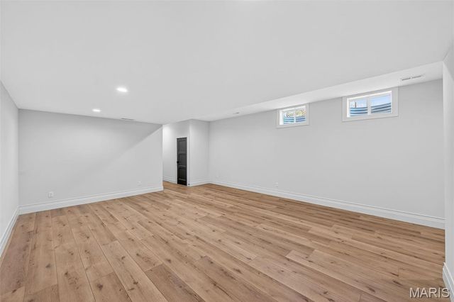 416 S Ballas Road, Kirkwood, MO 63122