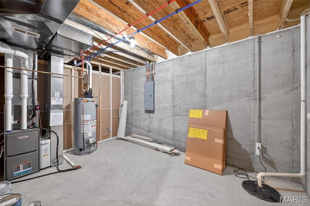 416 S Ballas Road, Kirkwood, MO 63122