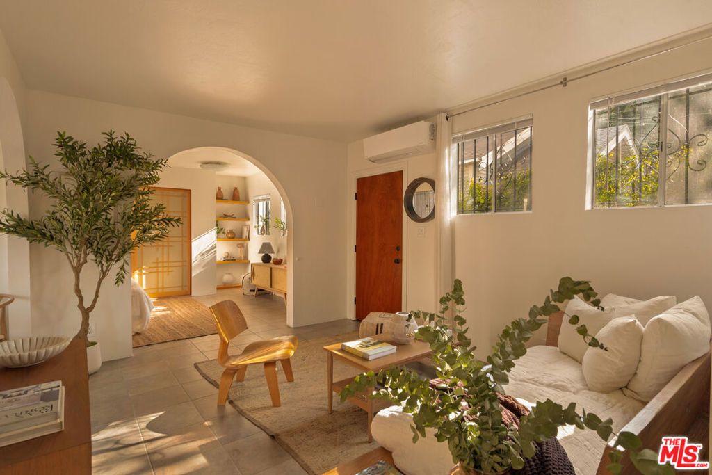 810 Indiana Avenue, Venice, CA 90291 — photo 3