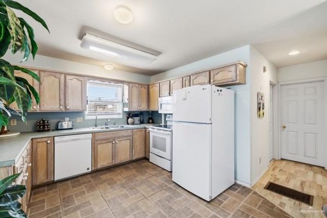 389 Sand Dollar, Port Isabel, TX 78578