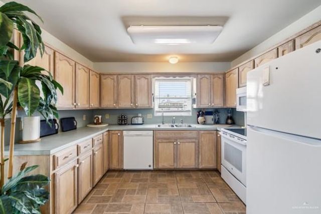 389 Sand Dollar, Port Isabel, TX 78578