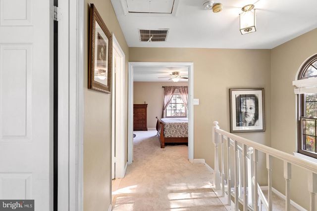 3939 TALLOW TREE PL, Fairfax, VA 22033